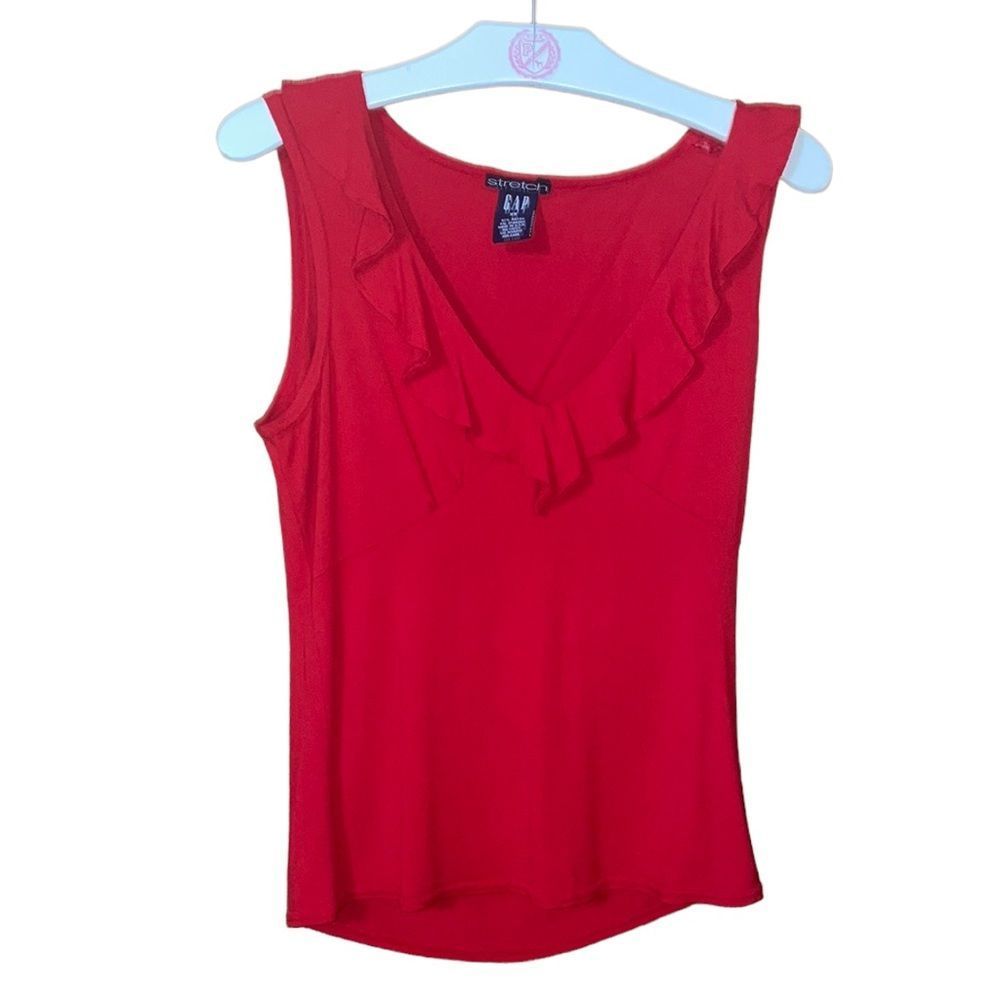 •GAP•RED RUFFLE HEM V-NECK TANK TOP BLOUSE ♥️ (perect for Valentines 💘) SIZE XS